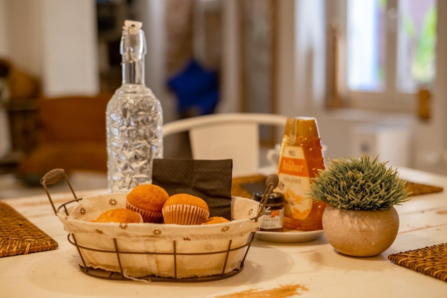 Apartamento En El Corazon De Tarragona. Planta Baja Con Patio. Eksteriør bilde