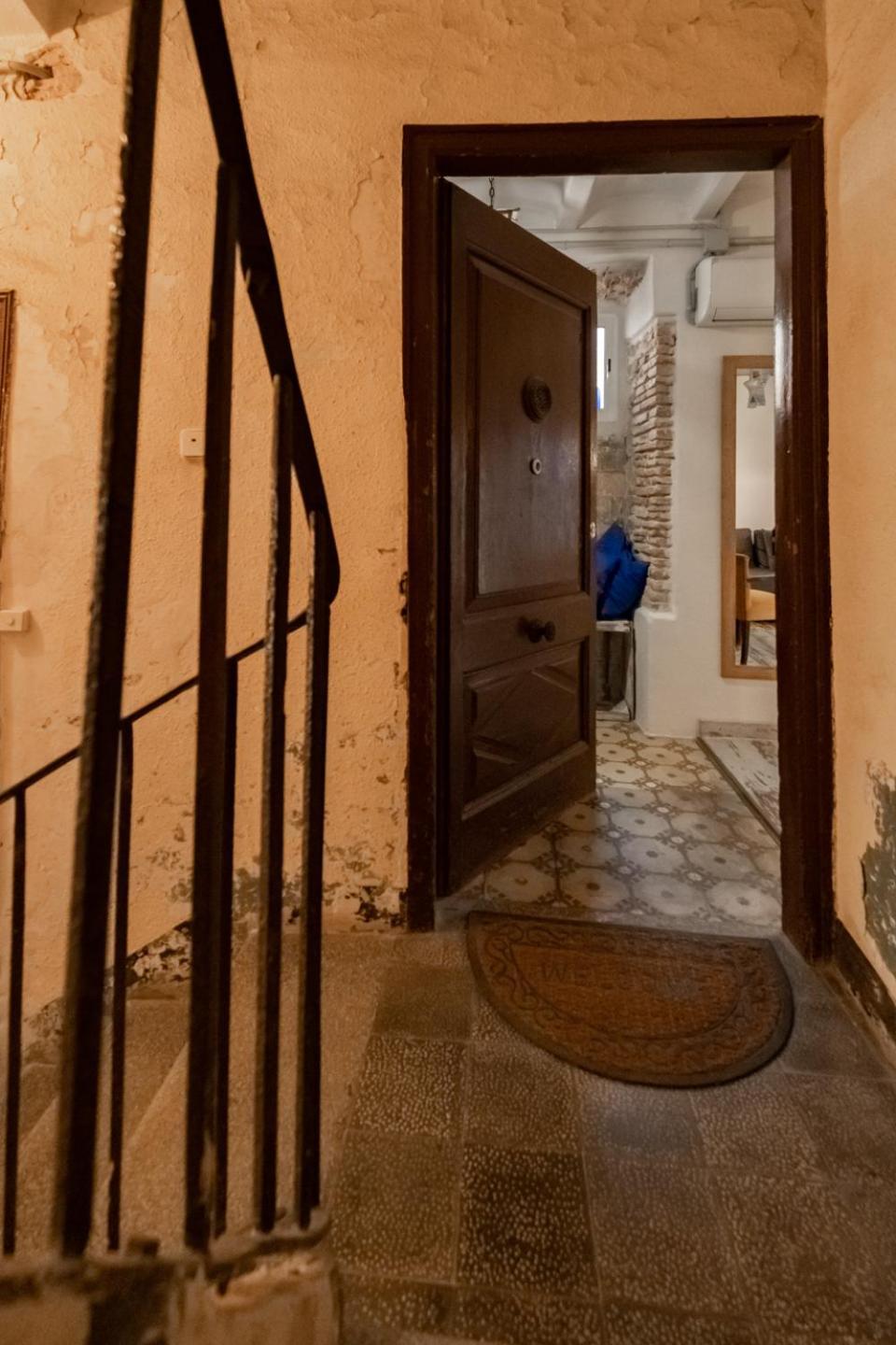 Apartamento En El Corazon De Tarragona. Planta Baja Con Patio. Eksteriør bilde